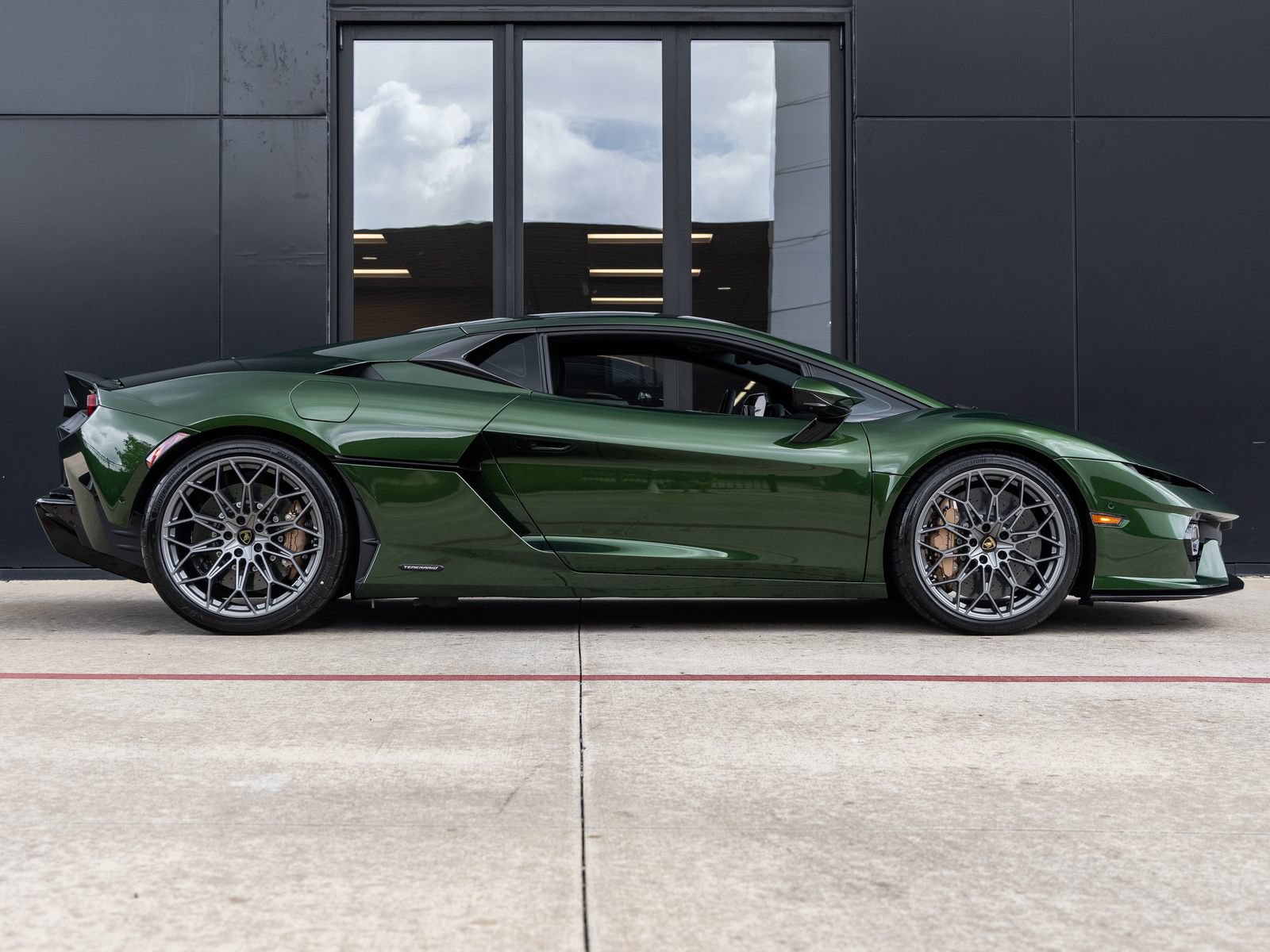 Used 2026 Lamborghini Temerario AWD/4WD image 11