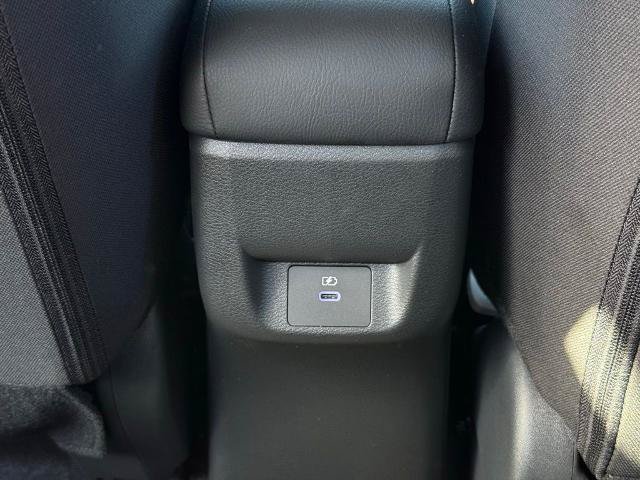 New 2025 Nissan Versa SR w/ Trunk Package FWD image 12