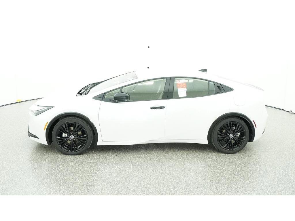 Used 2026 Toyota Prius Plug-In Hybrid FWD image 3