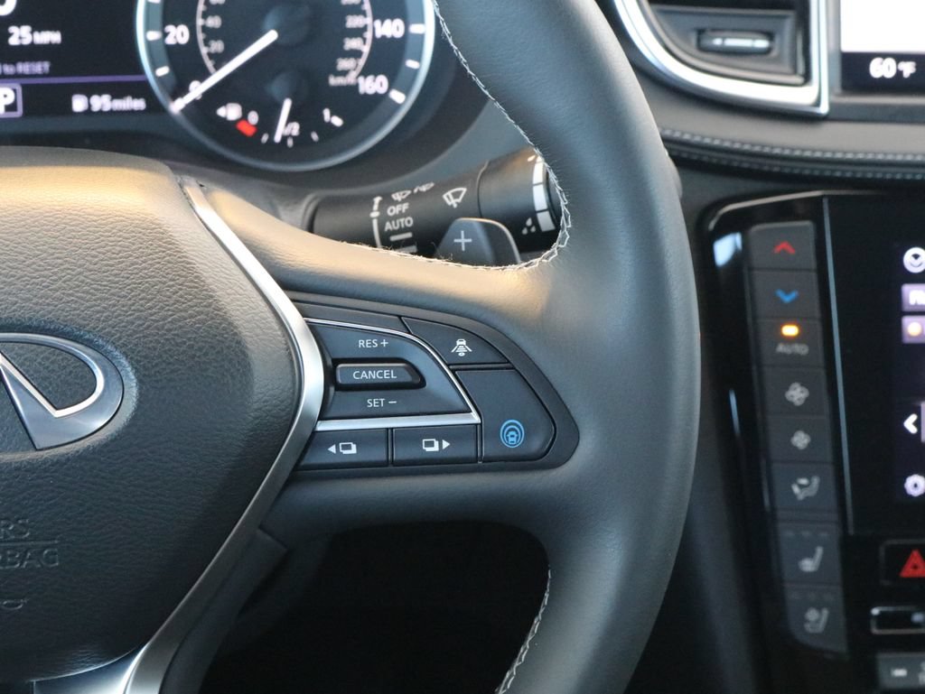 Used 2023 INFINITI QX55 Essential AWD/4WD image 12