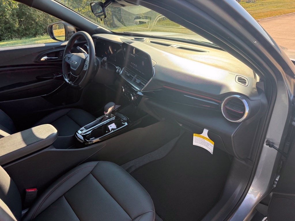 New 2026 Chevrolet Trax RS w/ Driver Confidence Package FWD image 25