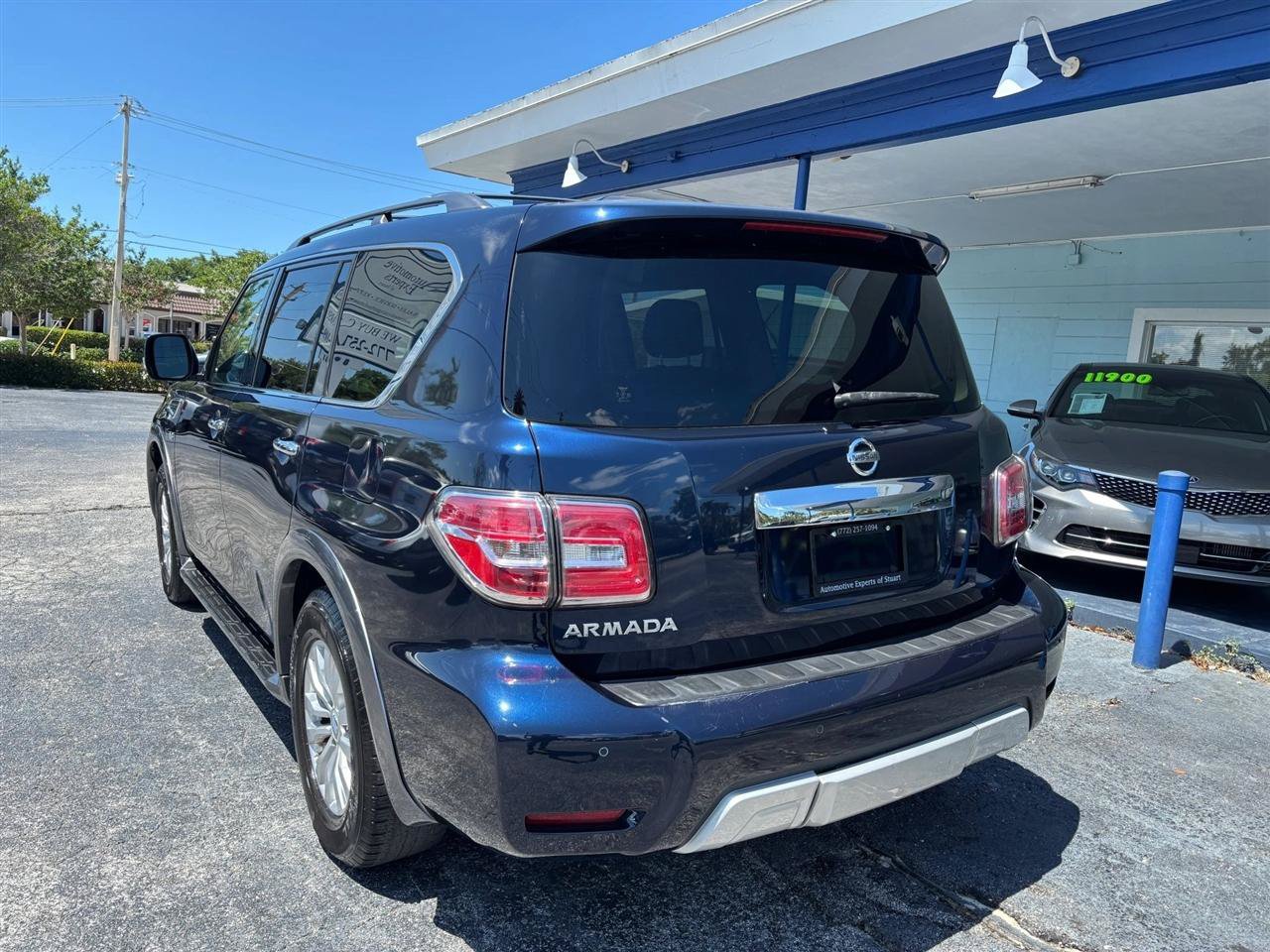 Used 2018 Nissan Armada SV w/ Driver Package RWD image 3
