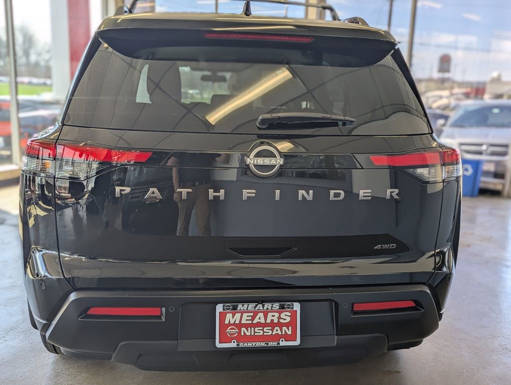 New 2026 Nissan Pathfinder SV image 6
