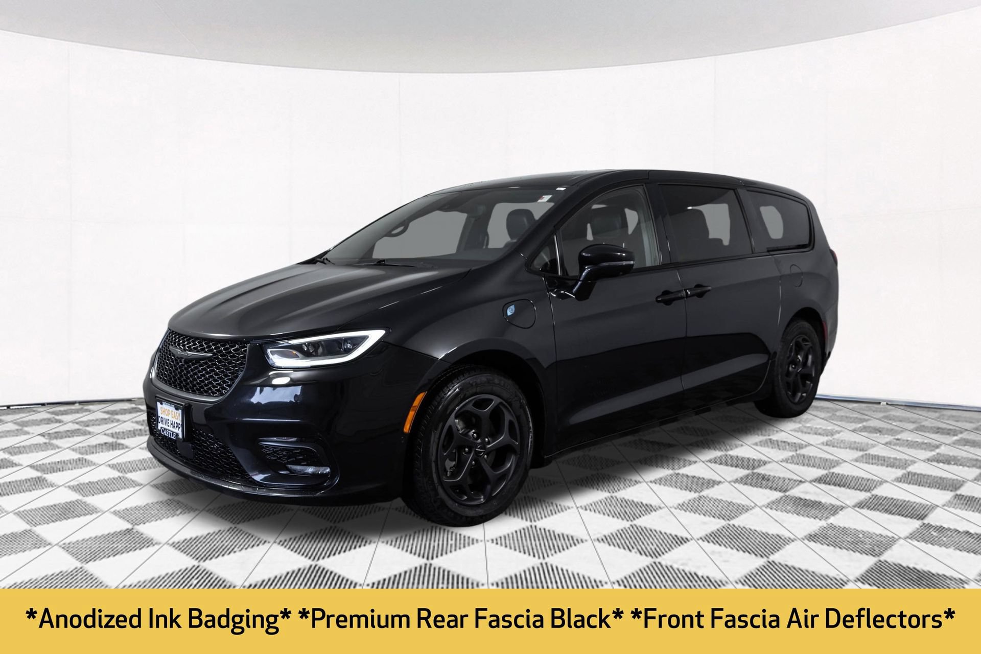 Used 2022 Chrysler Pacifica Touring-L w/ Uconnect Theater Family Group FWD image 17