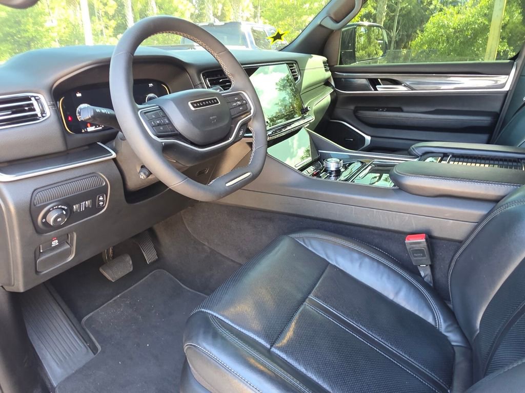 Used 2022 Jeep Wagoneer Series I AWD/4WD image 28