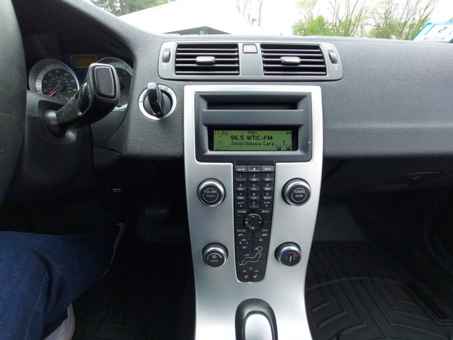 Used 2012 Volvo C70 T5 w/ Climate Pkg FWD image 13