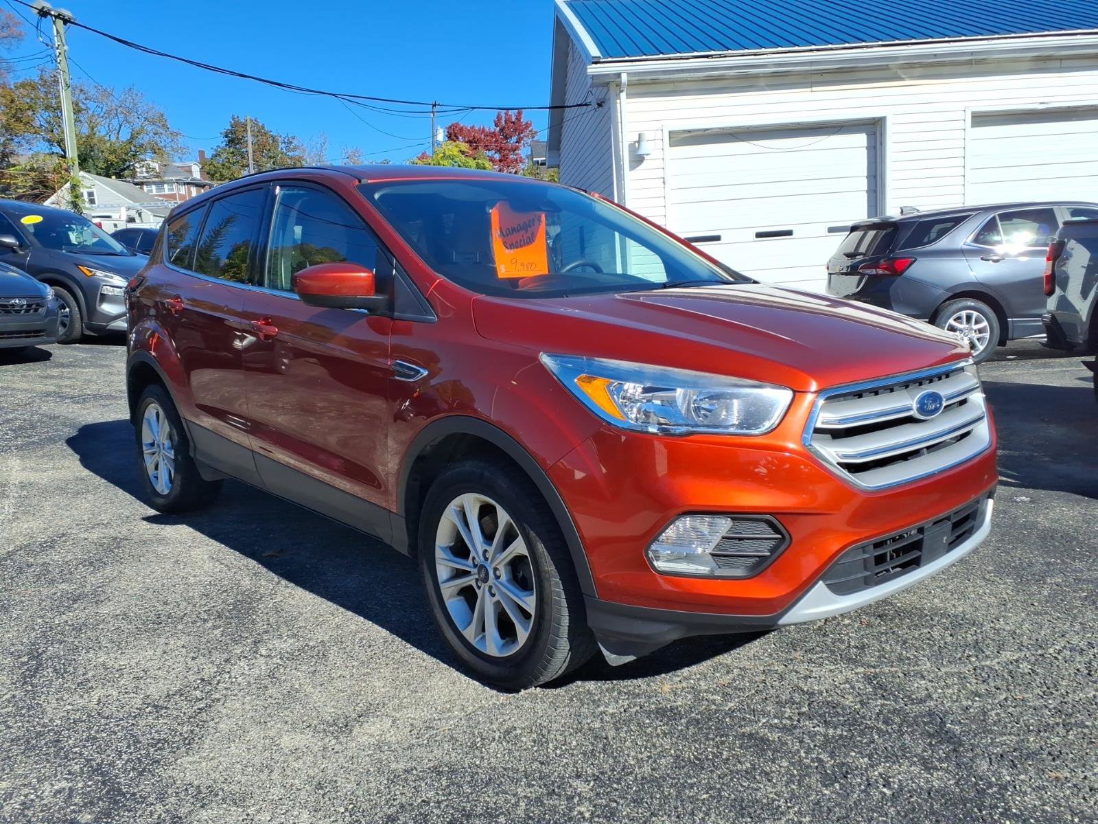 Used 2019 Ford Escape SE AWD/4WD image 1
