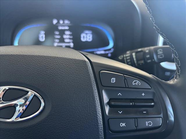 Used 2023 Hyundai Venue SEL FWD image 20