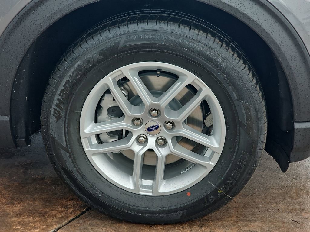 New 2025 Ford Explorer Active image 41