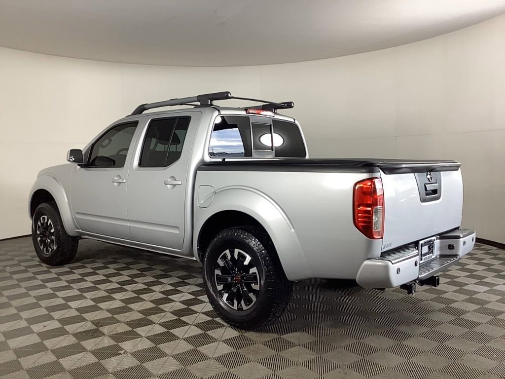 Used 2015 Nissan Frontier PRO-4X image 4
