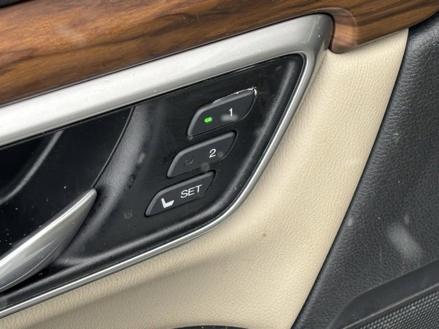 Used 2022 Honda CR-V EX-L image 6