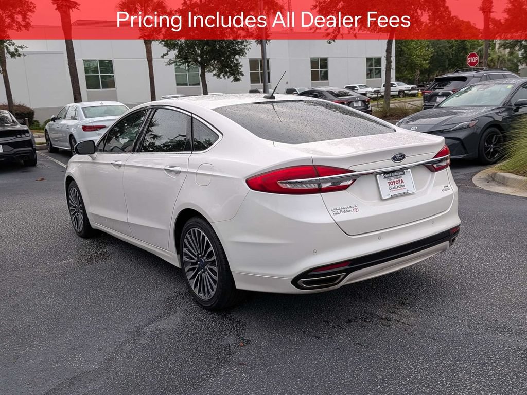 Used 2017 Ford Fusion SE w/ Fusion SE Technology Package FWD image 6