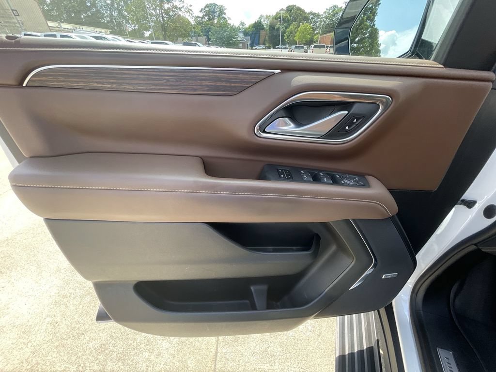 Certified 2022 Chevrolet Tahoe High Country AWD/4WD image 23