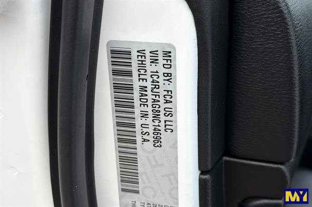 Used 2022 Jeep Grand Cherokee Laredo X AWD/4WD image 35