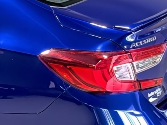 Used 2018 Honda Accord Sport image 10