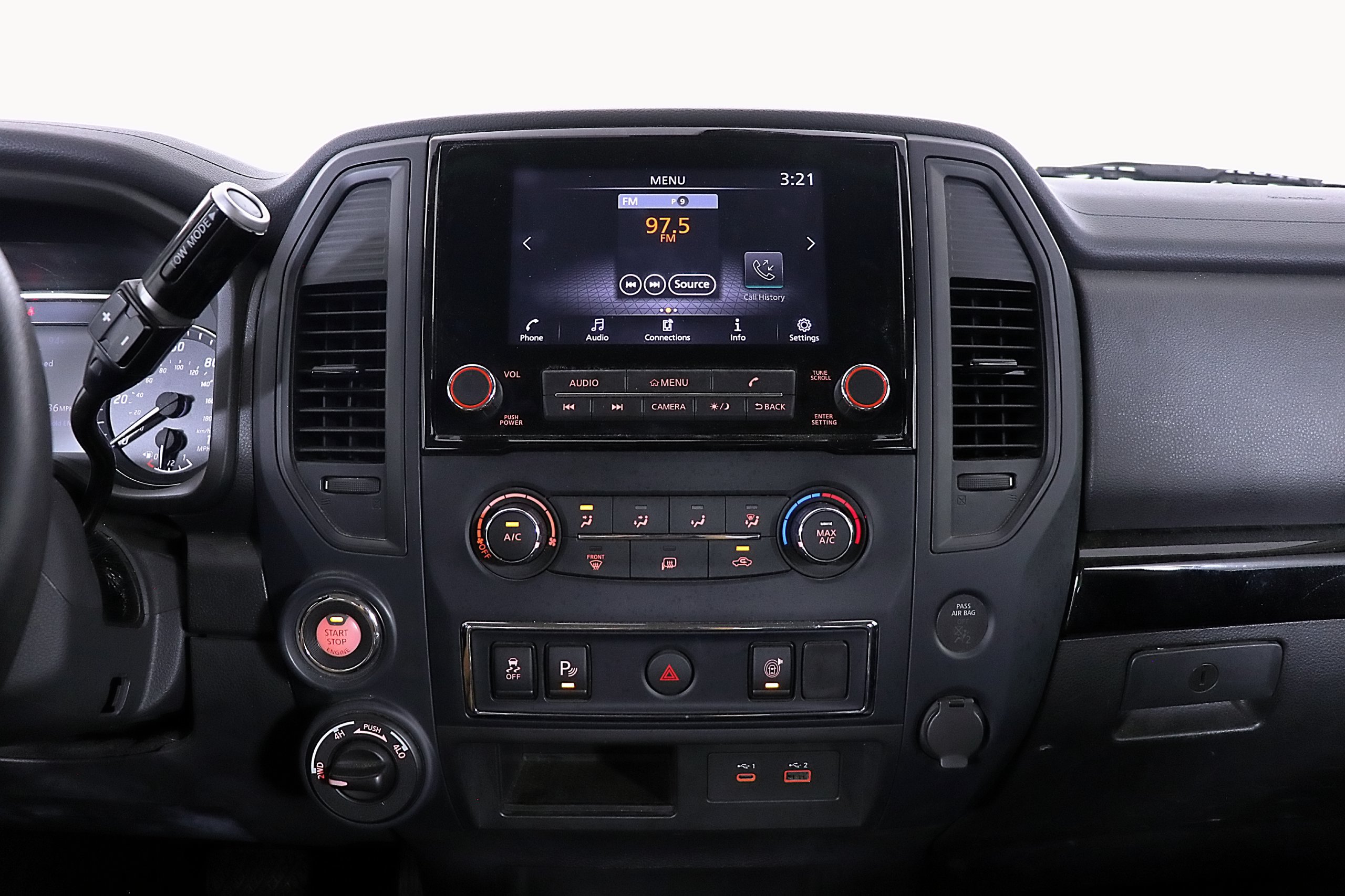 Used 2024 Nissan Titan SV w/ Accessory Utility Package AWD/4WD image 18
