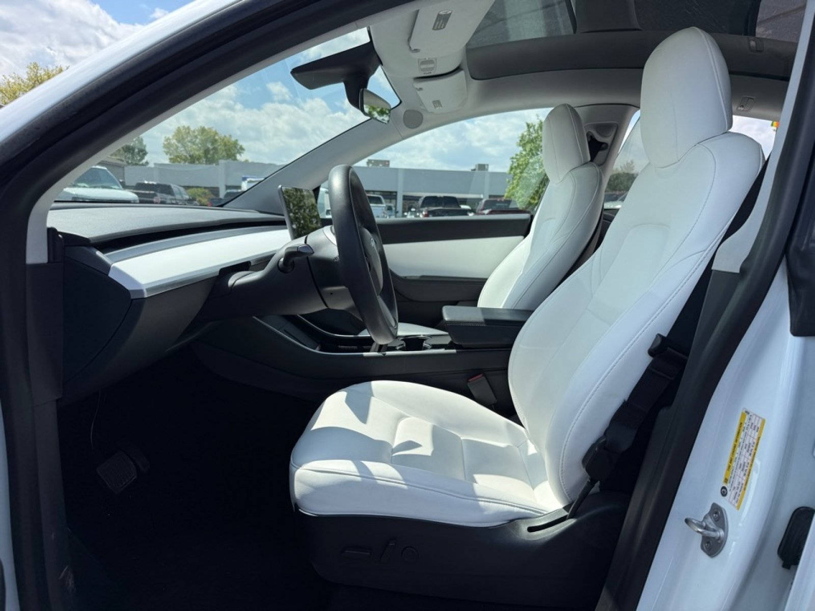 Used 2020 Tesla Model Y Long Range AWD/4WD image 24
