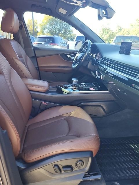 Used 2017 Audi Q7 3.0T Prestige w/ Prestige Package image 23