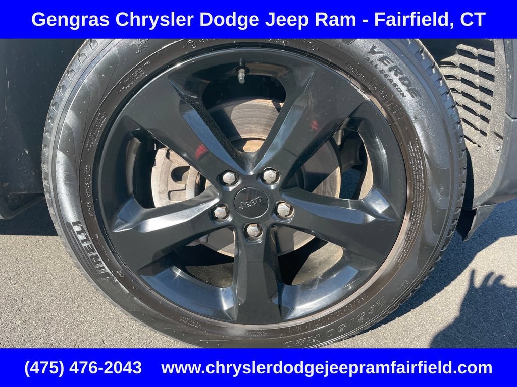 Certified 2023 Jeep Grand Cherokee L Limited w/ Black Appearance Package AWD/4WD image 8