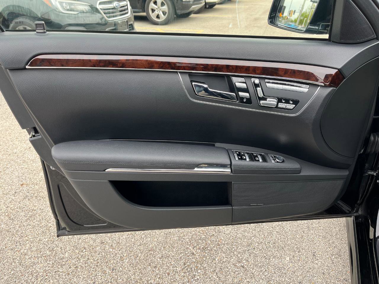 Used 2011 Mercedes-Benz S 550 4MATIC image 45