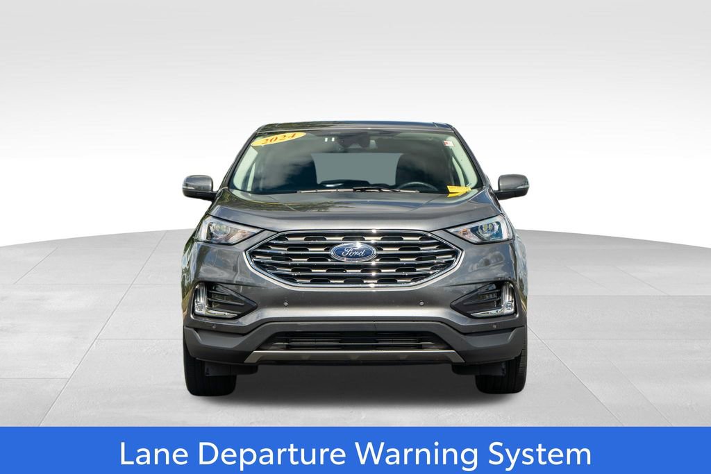 Used 2024 Ford Edge Titanium image 2