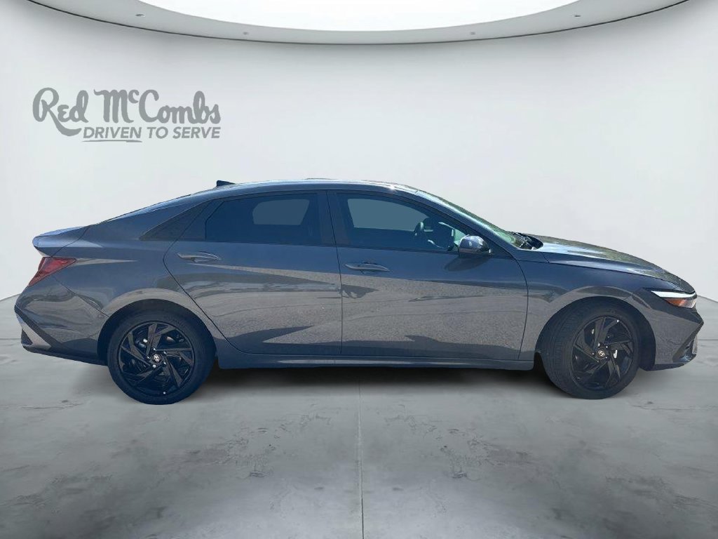 New 2026 Hyundai Elantra SEL Sport FWD image 2