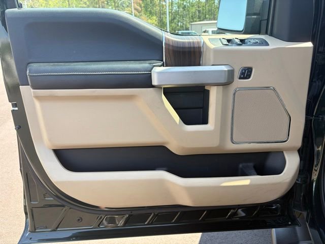 Used 2015 Ford F150 Lariat image 9