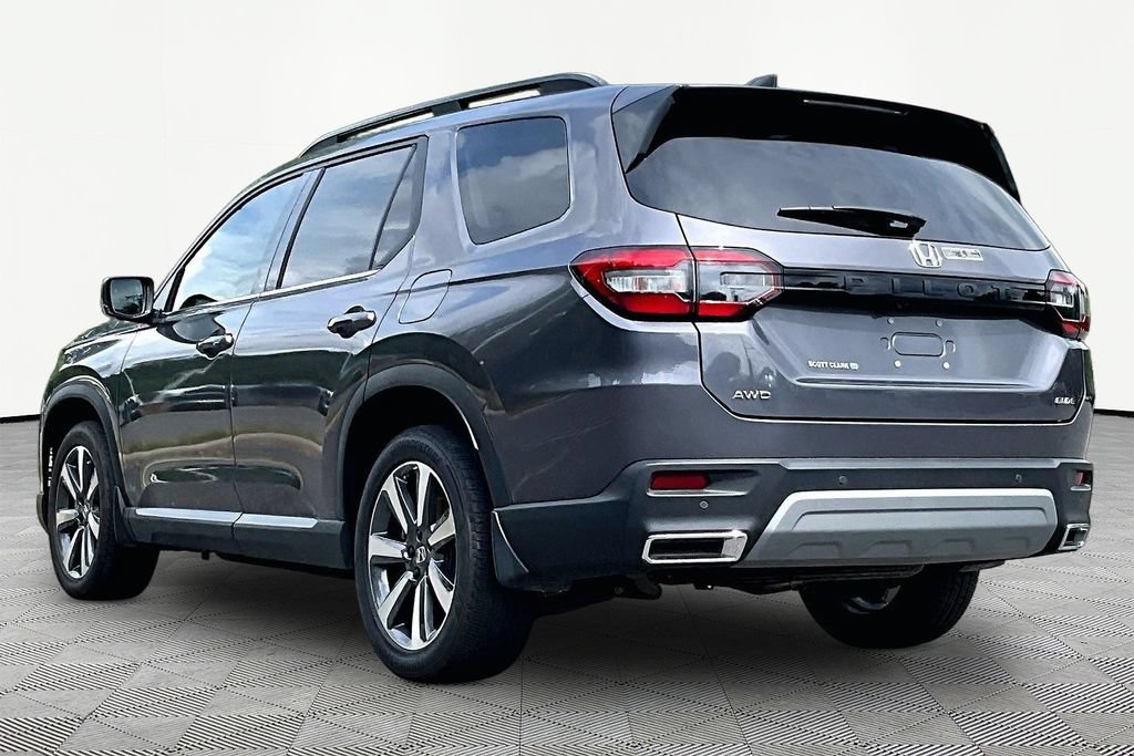 Used 2025 Honda Pilot Elite image 5