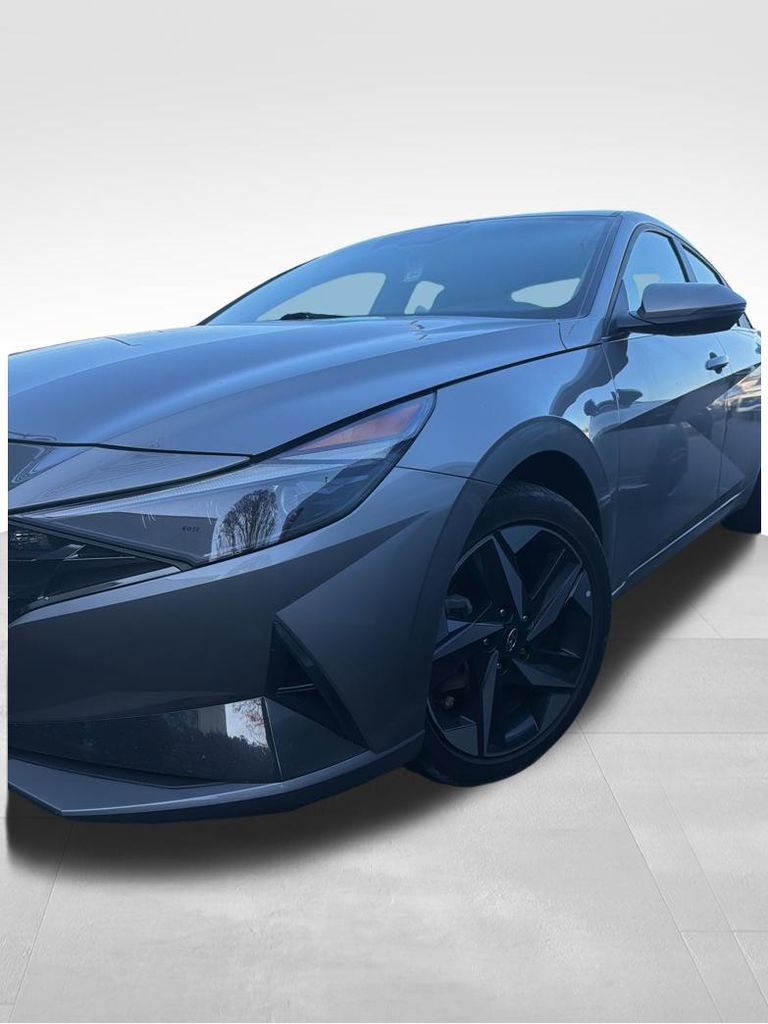 Used 2023 Hyundai Elantra Limited image 9