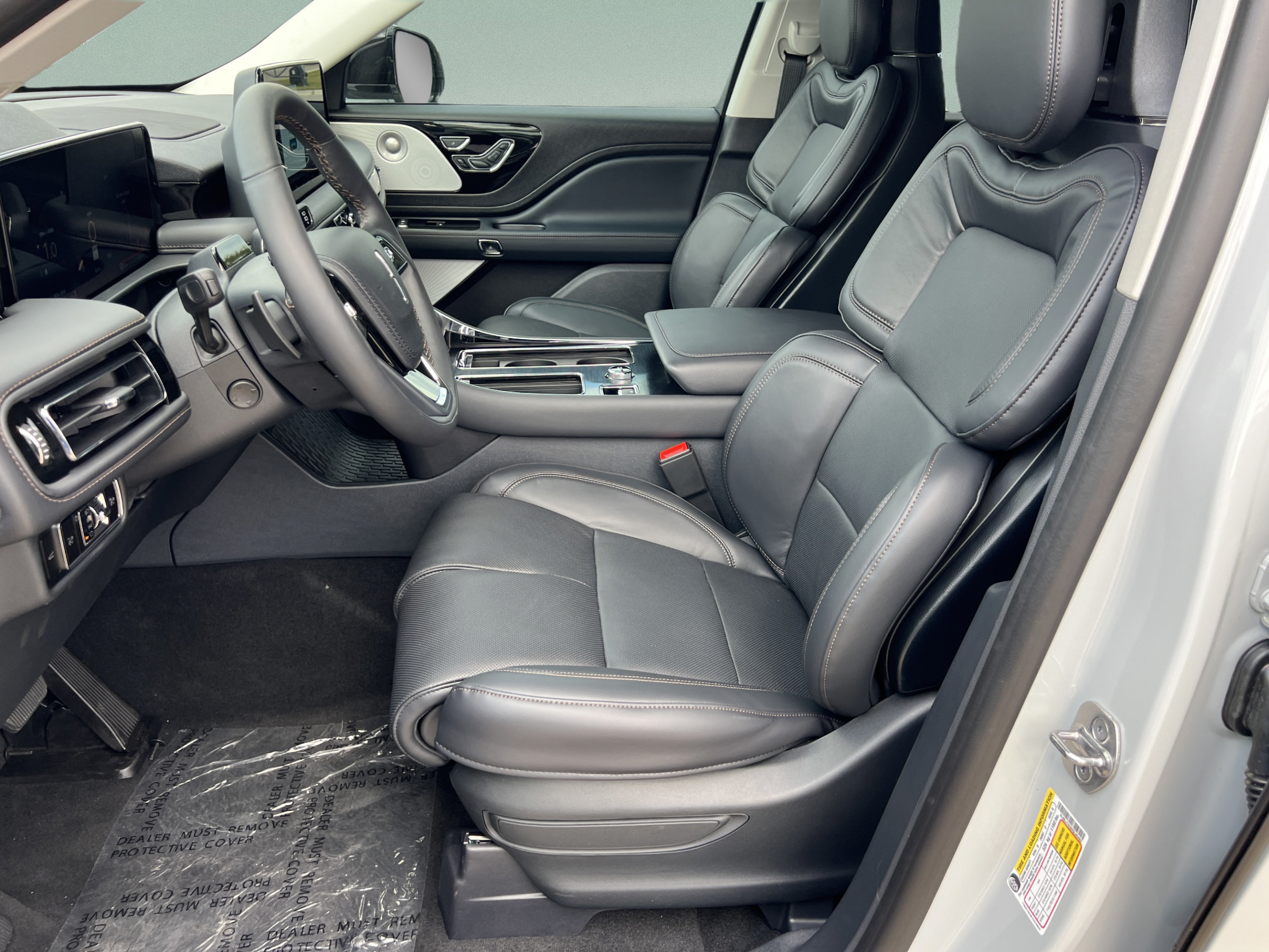 New 2027 Lincoln Aviator Reserve AWD/4WD image 14