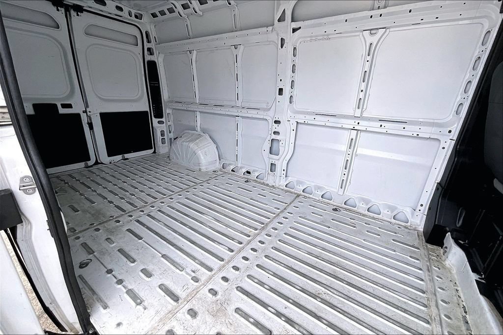 Used 2025 RAM ProMaster 2500 w/ Convenience Group FWD image 19