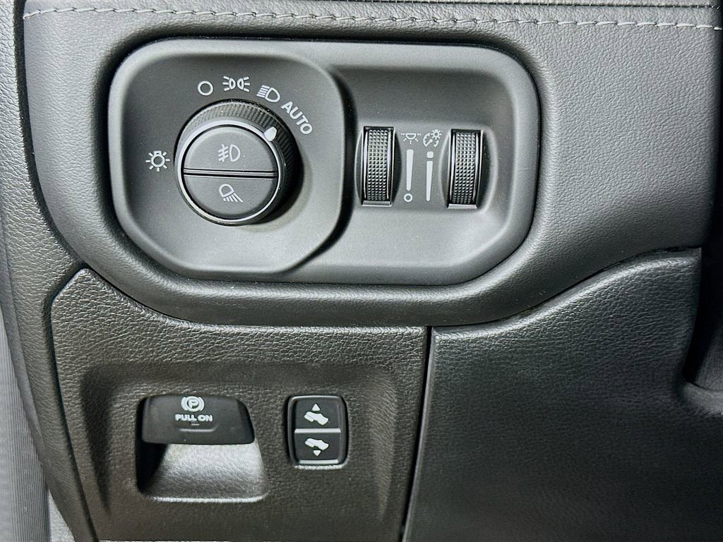 Used 2021 RAM 1500 Limited RWD image 22