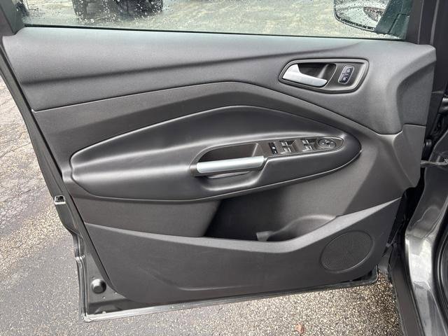 Used 2019 Ford Escape SE image 10
