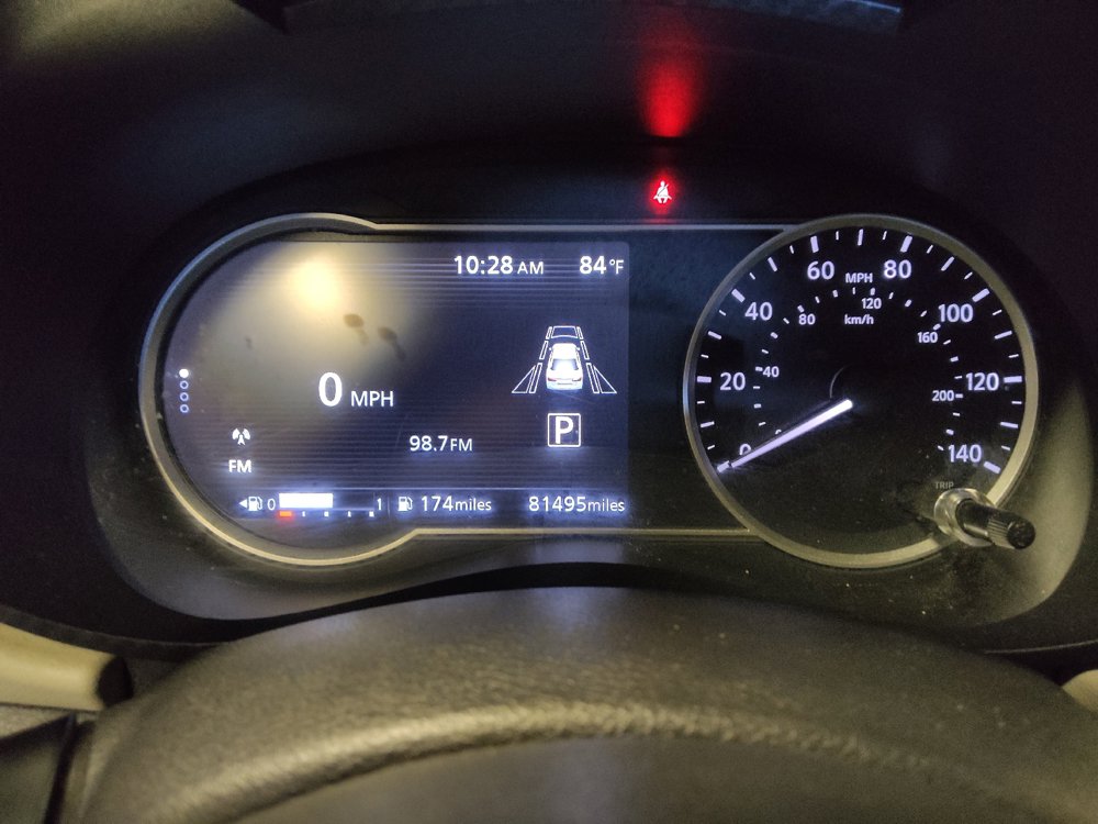 Used 2021 Nissan Versa SV FWD image 23