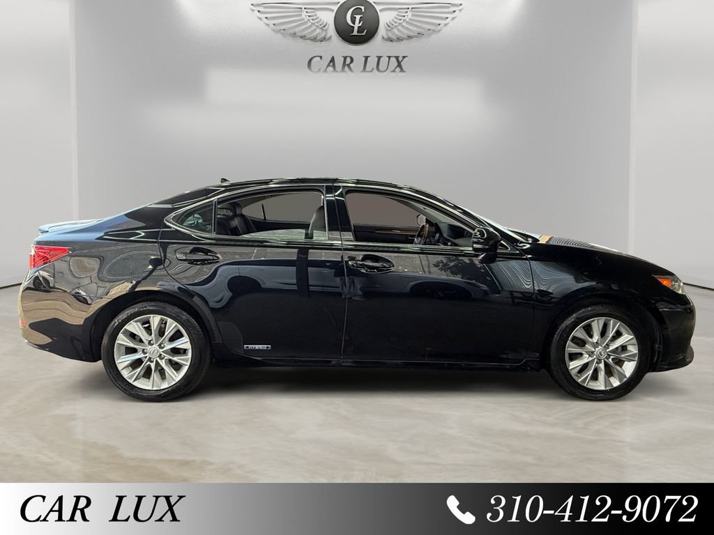 Used 2013 Lexus ES 300h w/ Luxury Pkg FWD image 6