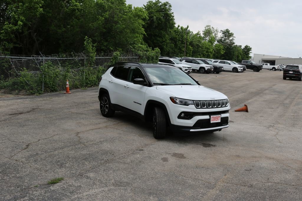 Used 2022 Jeep Compass Limited image 7