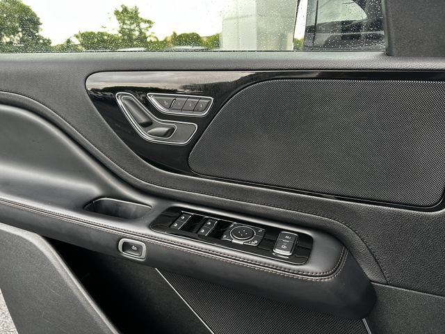 Certified 2023 Lincoln Aviator AWD w/ Premium Package image 30