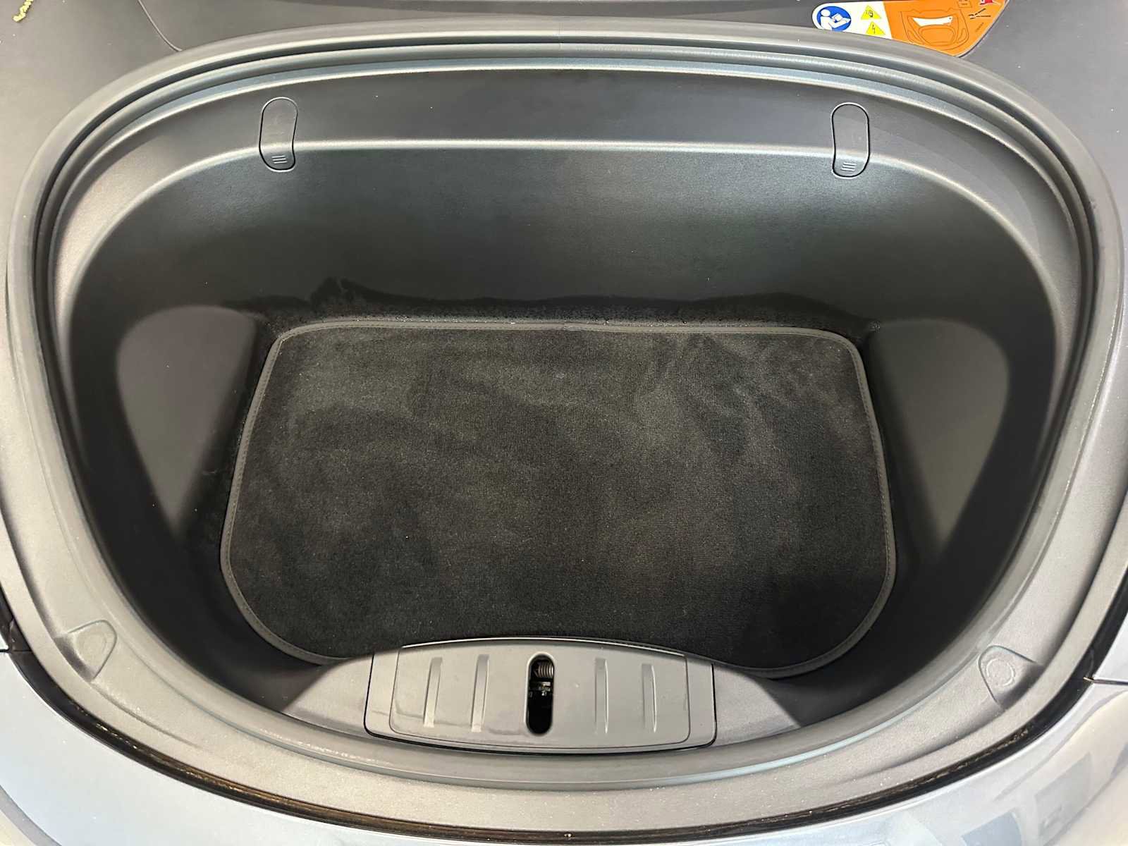 Used 2018 Tesla Model 3 Long Range RWD image 10