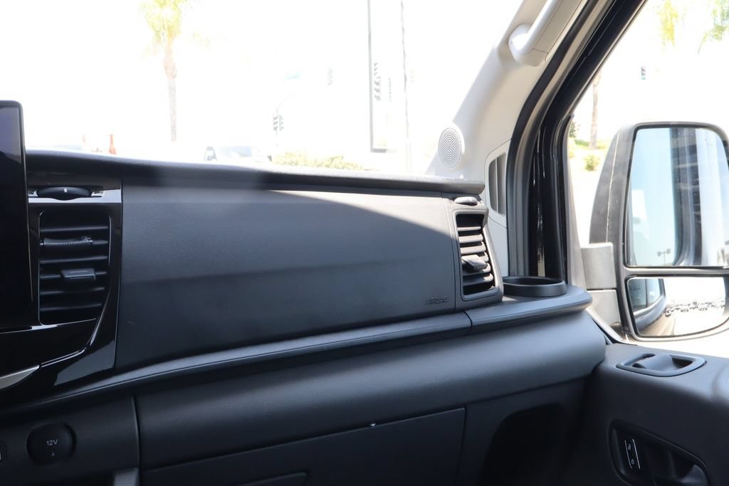 Used 2025 Ford Transit 350 XLT RWD image 31
