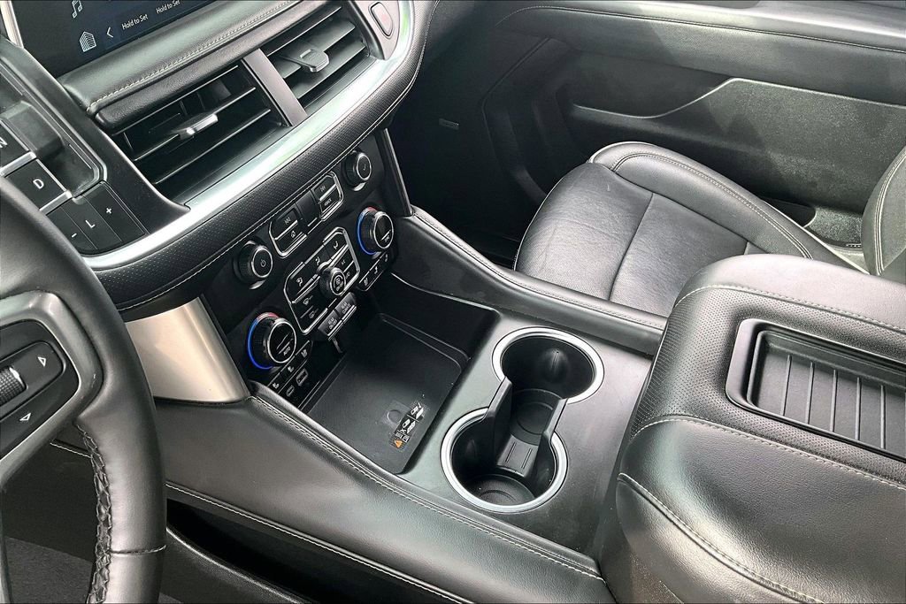 Used 2024 Chevrolet Suburban Premier image 18