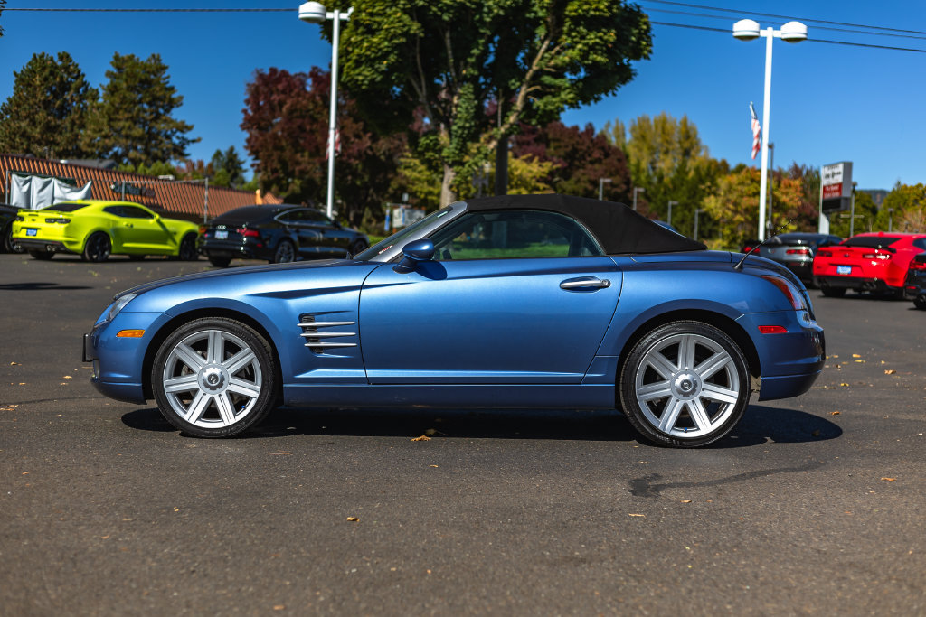 Used 2005 Chrysler Crossfire Limited RWD image 10