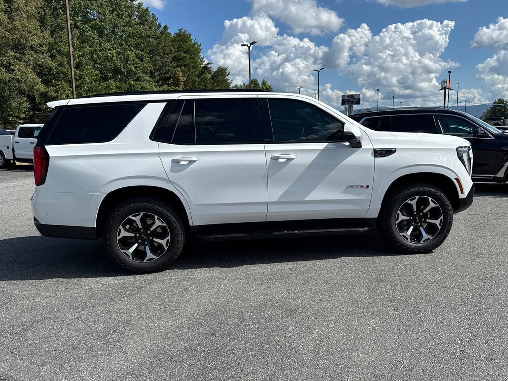 Used 2025 GMC Yukon AT4 AWD/4WD image 8