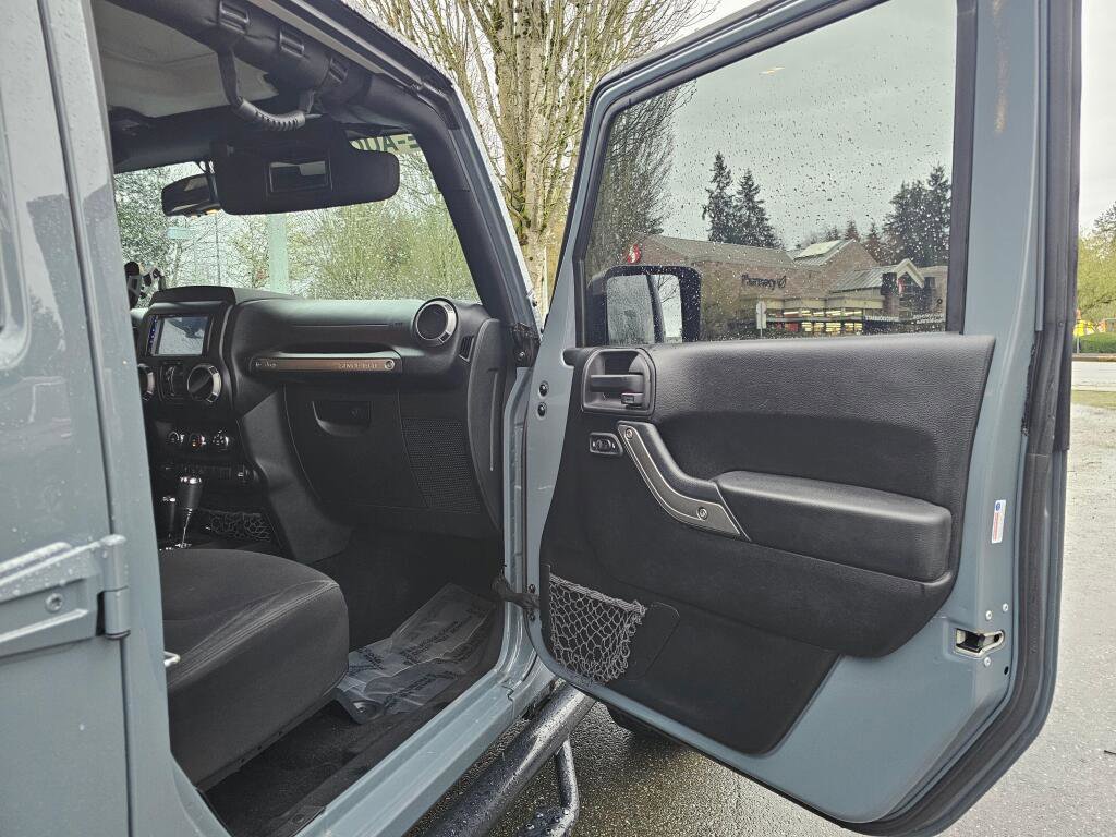Used 2015 Jeep Wrangler Unlimited Sport w/ Quick Order Package 24S image 12