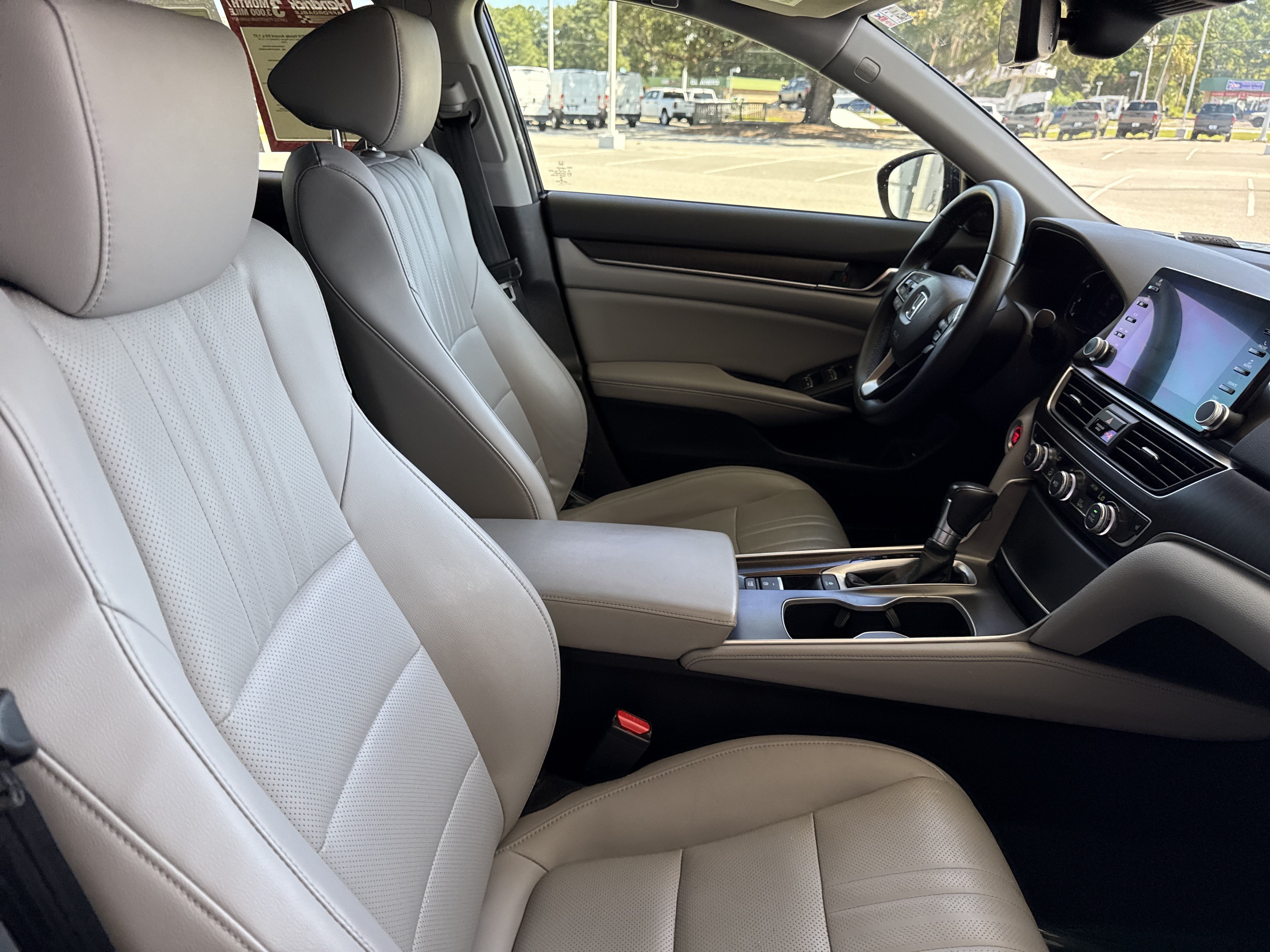 Used 2018 Honda Accord EX-L image 31