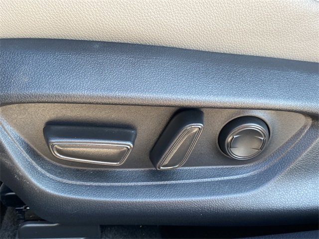 Used 2025 Toyota Camry XSE image 21