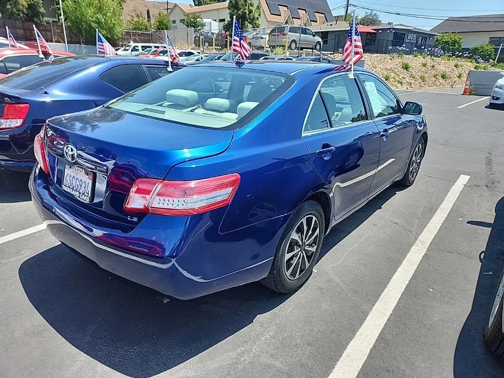 Used 2011 Toyota Camry LE FWD image 5