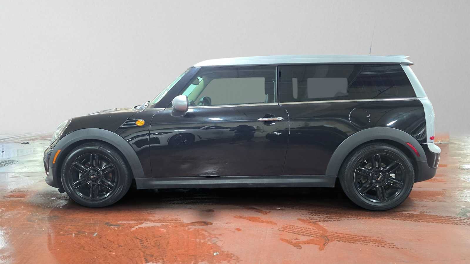 Used 2013 MINI Cooper Clubman FWD image 6