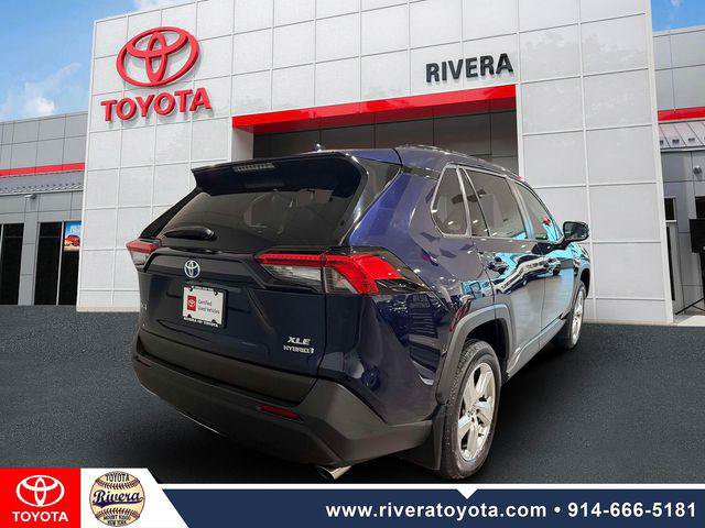 Certified 2021 Toyota RAV4 XLE Premium AWD/4WD image 6