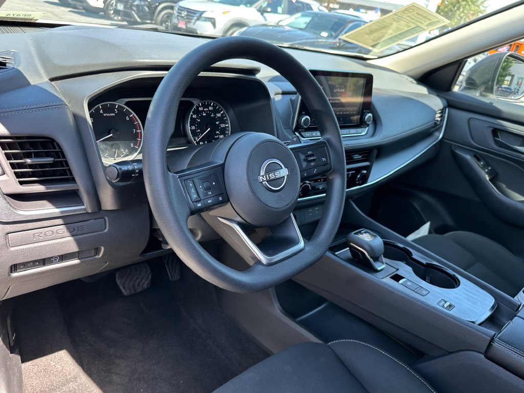 Used 2024 Nissan Rogue S FWD image 20