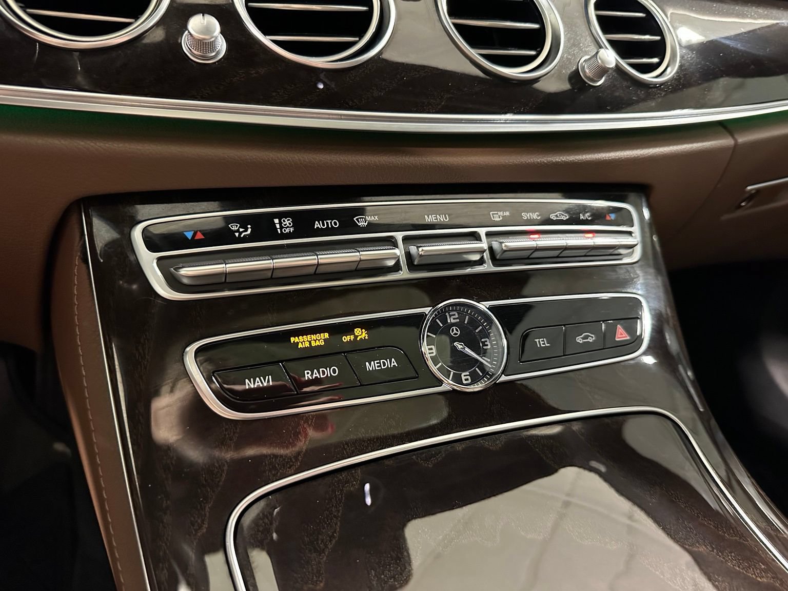 Used 2019 Mercedes-Benz E 300 image 28